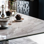 Elvis Keramik firmy Cattelan Italia - minimalistyczny stół z ceramicznym blatem
