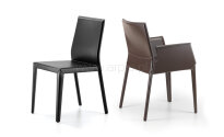 Margot Cattelan Italia - krzesło w całości tapicerowane skórą, z podłokietnikami, w wielu kolorach