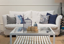 Sofa 2-osobowa Chantal MTI Furninova - elegancja i harmonia