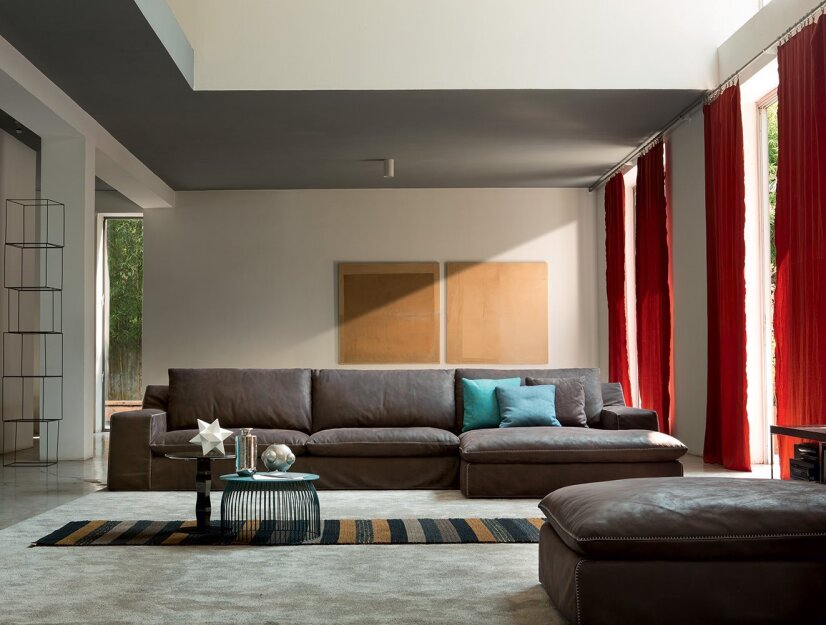 Theo firmy Alberta Salotti zawiera wiele elementów, z których można komponować sofy, fotele, narożniki