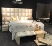 Łóżko kontynentalne Magnum firmy King Koil - wezgłowie z geometrycznym wzorem