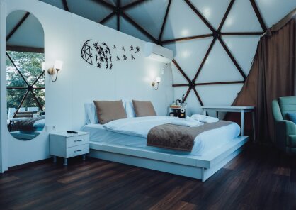 Jakie ozdoby na ściany będą pasowały do wystroju pomieszczenia w domu?